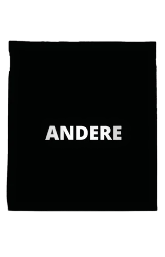 Schwarzer Beutel als Platzhalter für Kollagenprodukte anderer Hersteller, mit dem weißen Schriftzug „ANDERE“.